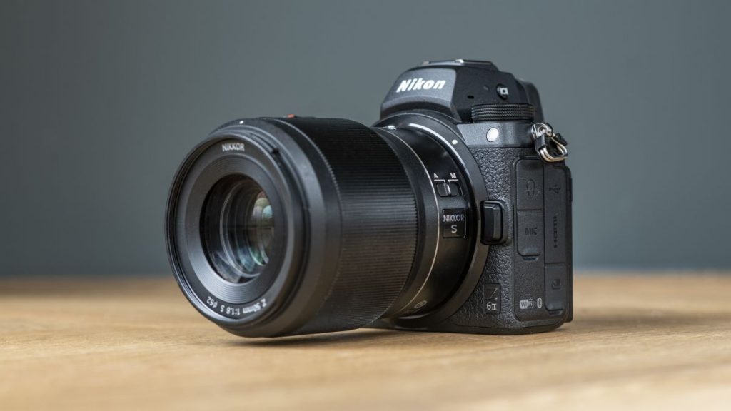 What is a mirrorless camera and how it has killed DSLR cameras