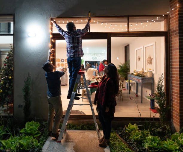 How to Hang Christmas Lights Outside Without Nails