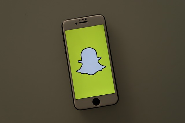 how to pin people on snapchat android