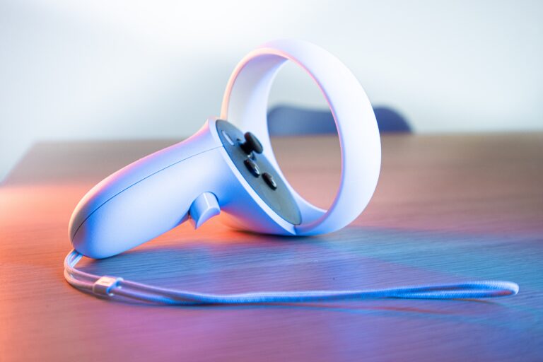 How to Change Oculus Quest 2 Controller Batteries Terecle