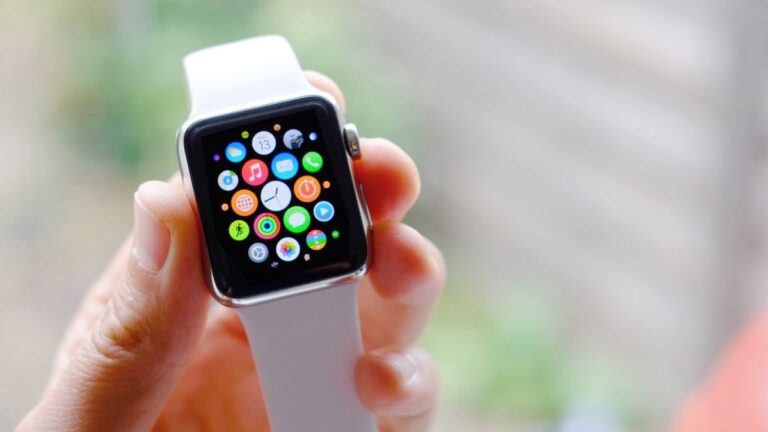 Apple watch won't swipe up